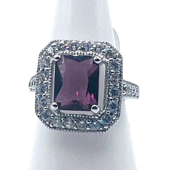 Ring Bomb Party Ring, NWOT, Size 6 - Picture 4 of 5